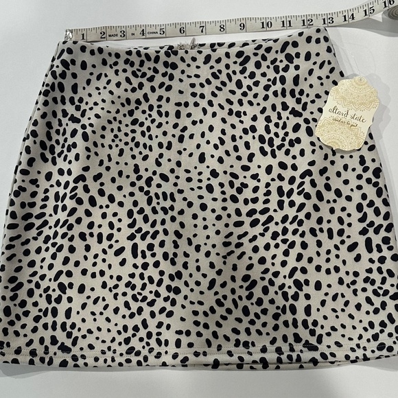 Altar'd State Women's Dotted  Cream and Black Skirt - Size S - NEW With Tags. - Picture 5 of 9
